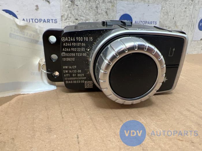Commande ordinateur de bord Mercedes CLA