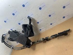 Gebruikte Versnellingspook Mercedes CLA Shooting Brake (117.9) 1.6 CLA-180 16V Prijs € 60,49 Inclusief btw aangeboden door Autoparts Van De Velde