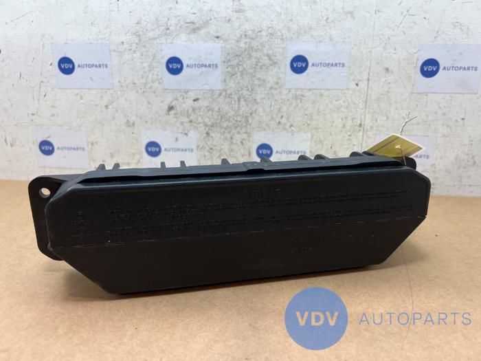 Knie airbag Mercedes C-Klasse