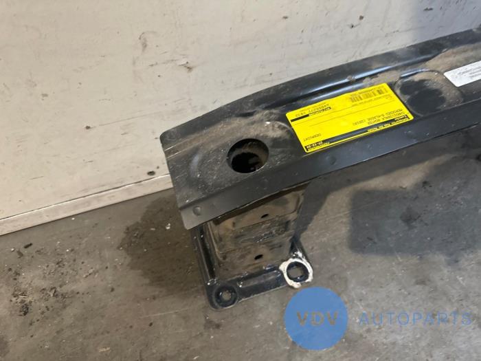 Chassisbalk achter Mercedes B-Klasse