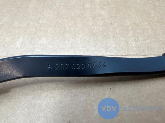 Front wiper arm Mercedes C-Klasse