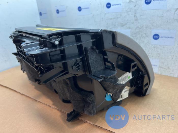 Glovebox Mercedes C-Klasse