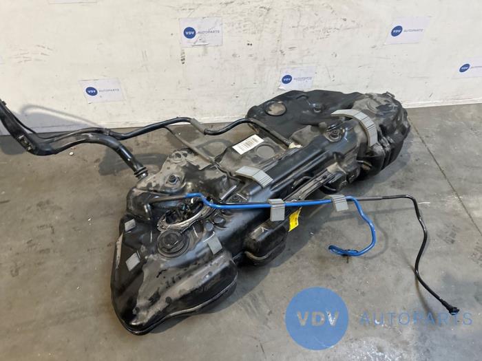 Zbiornik Mercedes E-Klasse