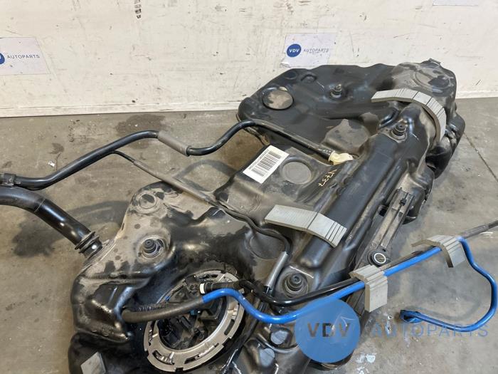 Zbiornik Mercedes E-Klasse