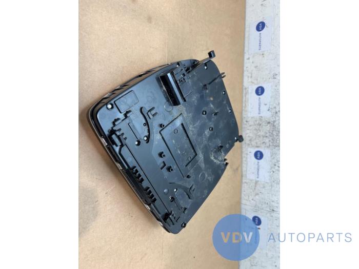 Oswietlenie wewnetrzne przód Mercedes E-Klasse