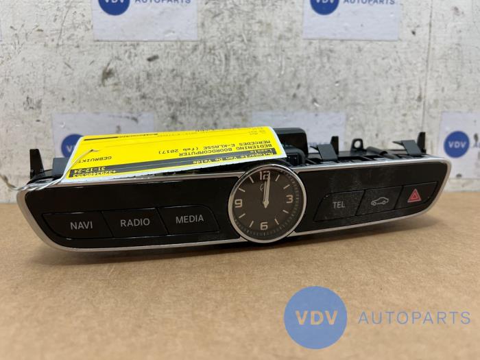 Commande ordinateur de bord Mercedes E-Klasse