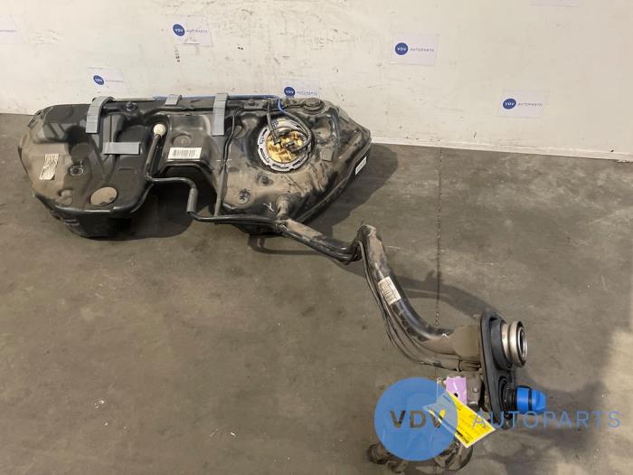 Tank Mercedes E-Klasse