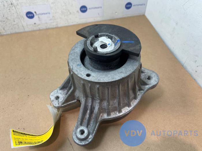 Engine mount Mercedes E-Klasse
