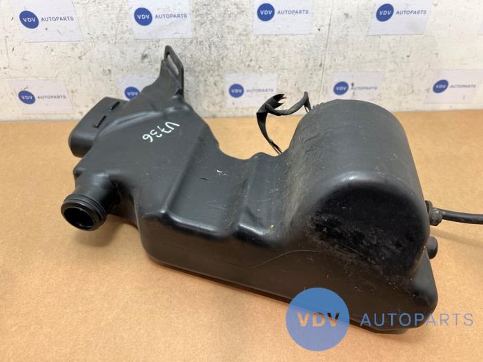 Front windscreen washer reservoir Mercedes E-Klasse