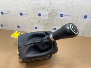 Gebruikte Versnellingspook Mercedes C Estate (S204) 2.2 C-200 CDI 16V BlueEFFICIENCY Prijs € 108,90 Inclusief btw aangeboden door Autoparts Van De Velde