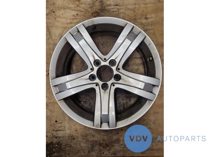 Llanta Mercedes C-Klasse