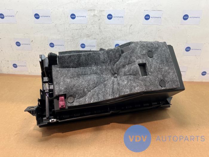 Boîte à gants Mercedes C-Klasse