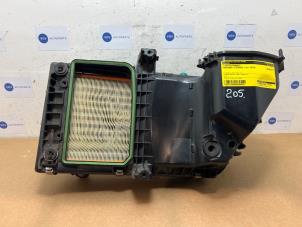 Gebruikte Luchtfilterhuis Mercedes C Estate (S205) C-200d 1.6 Turbo 16V Prijs € 48,40 Inclusief btw aangeboden door Autoparts Van De Velde