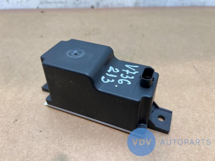Voltage regulator Mercedes C-Klasse
