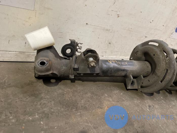 Fronts shock absorber, left Mercedes E-Klasse