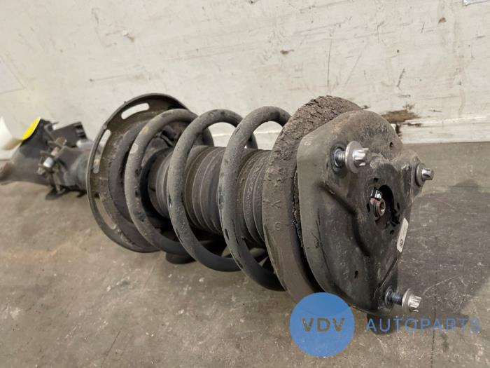 Fronts shock absorber, left Mercedes E-Klasse