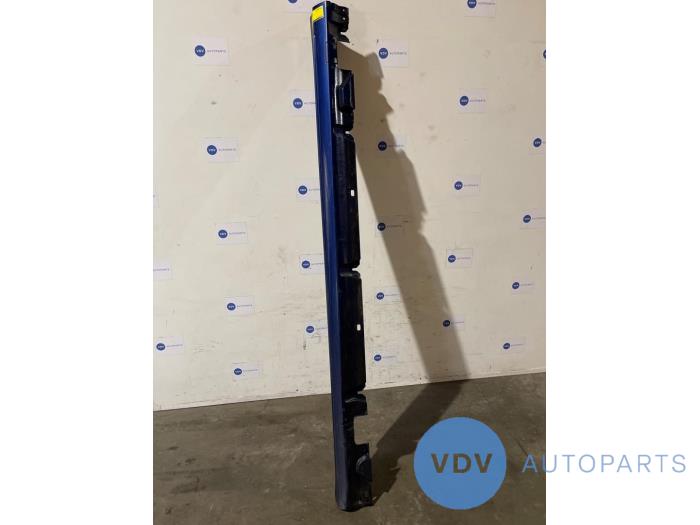 Sill, left Mercedes C-Klasse