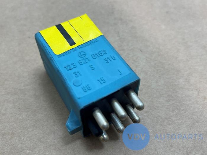 Relais Mercedes 200 - 500