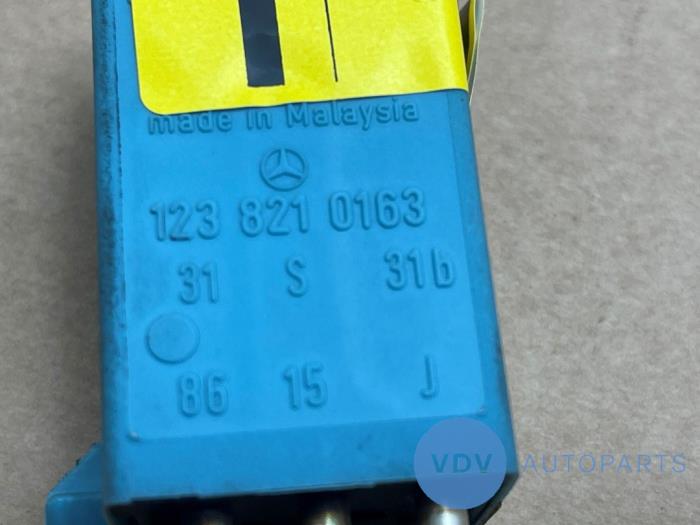 Relais Mercedes 200 - 500