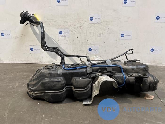 Tank Mercedes C-Klasse