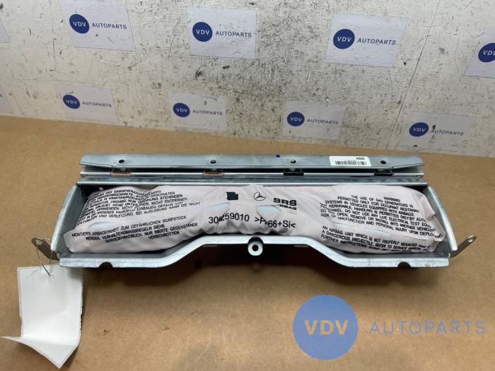 Knee airbag Mercedes E-Klasse
