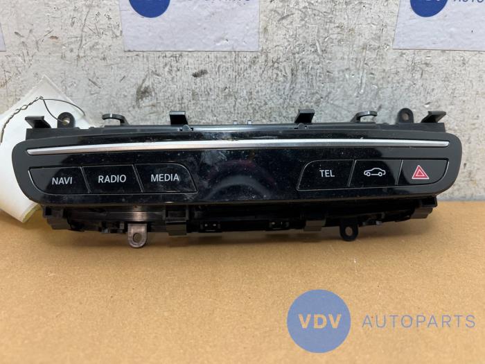 Przelacznik swiatel awaryjnych Mercedes C-Klasse