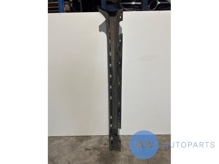 Próg prawy Mercedes CLS-Klasse