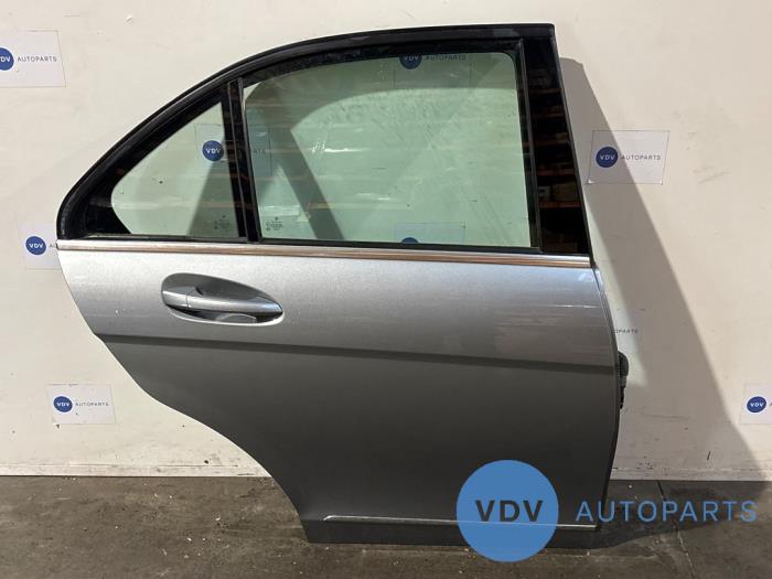 Drzwi prawe tylne wersja 4-drzwiowa Mercedes C-Klasse