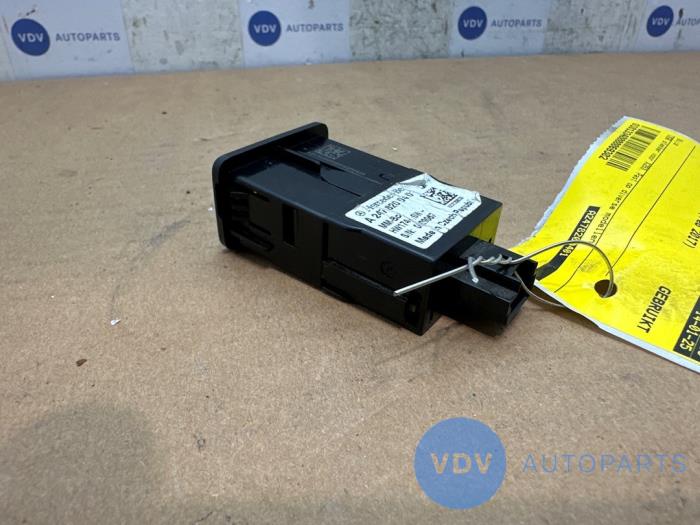 USB plug Mercedes GLC-Klasse