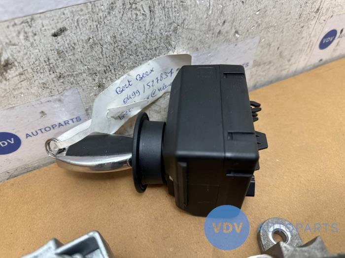 Serrure de contact + ordinateur Mercedes E-Klasse