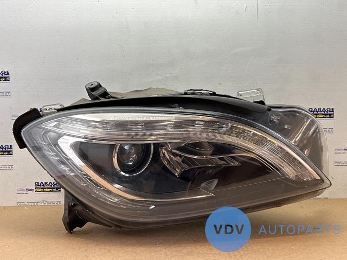 Reflektor prawy Mercedes ML-Klasse