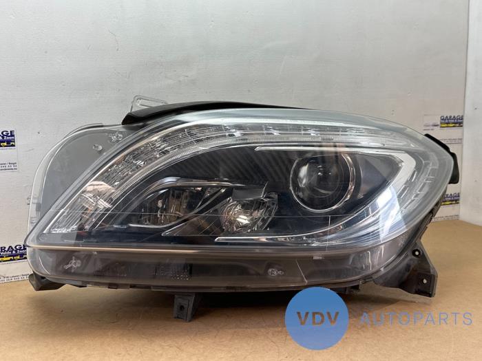 Headlight, left Mercedes ML-Klasse