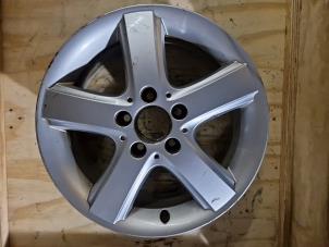 Gebruikte Velg Mercedes B (W245) 2.0 B-200 CDI 16V Prijs € 48,40 Inclusief btw aangeboden door Autoparts Van De Velde