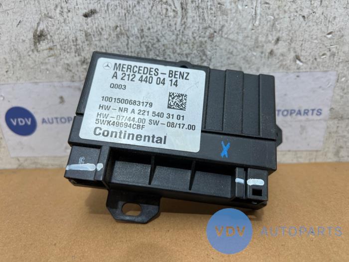 Fuel pump relay Mercedes E-Klasse
