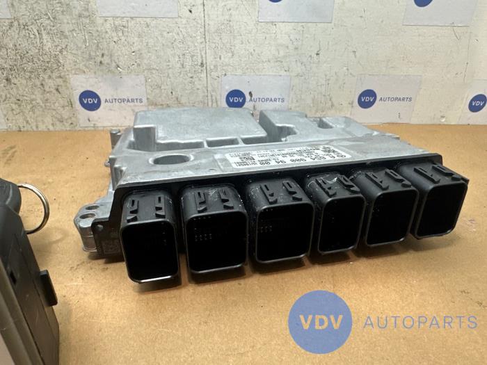 Kontaktslot + computer Mercedes Vito