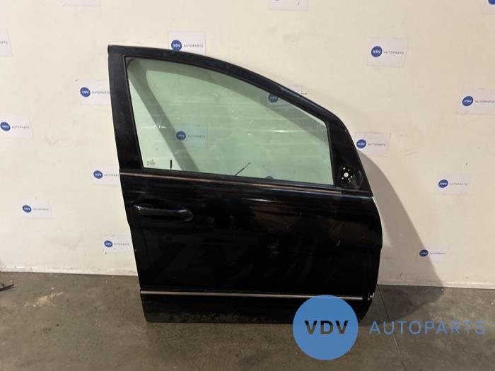 Front door 4-door, right Mercedes B-Klasse