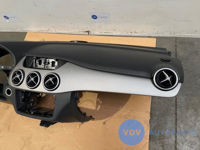 Dashboard Mercedes B-Klasse