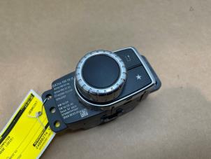 Gebruikte Bediening boordcomputer Mercedes B (W246) 2.1 B-200 CDI BlueEFFICIENCY, B-200d 16V Prijs € 18,15 Inclusief btw aangeboden door Autoparts Van De Velde