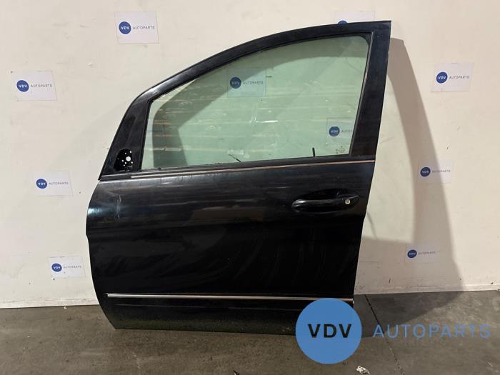 Tür 4-türig links vorne Mercedes B-Klasse