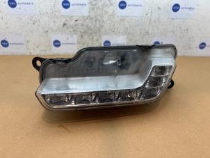 Gebruikte Dagrijverlichting rechts Mercedes E (W212) E-200 CGI 16V BlueEfficiency Prijs € 90,75 Inclusief btw aangeboden door Autoparts Van De Velde
