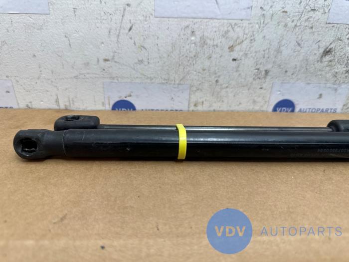 Set of bonnet gas struts Mercedes E-Klasse