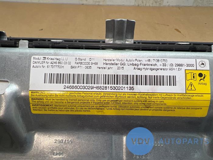 Knie airbag Mercedes B-Klasse