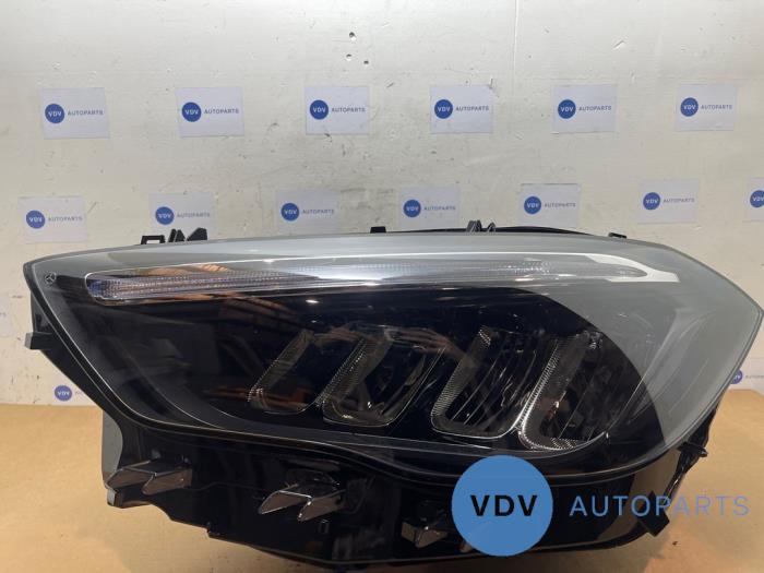 Scheinwerfer links Mercedes GLA
