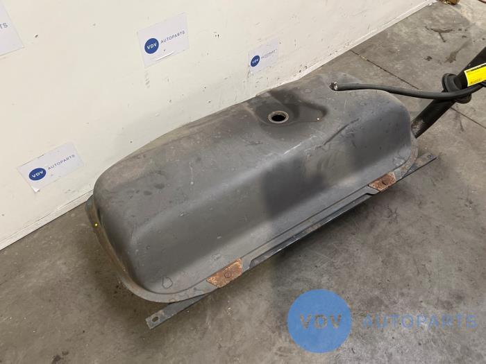 Réservoir de carburant Mercedes E-Klasse