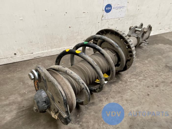 Fronts shock absorber, left Mercedes Vito