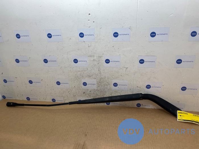 Ramie wycieraczki przedniej Mercedes Vito