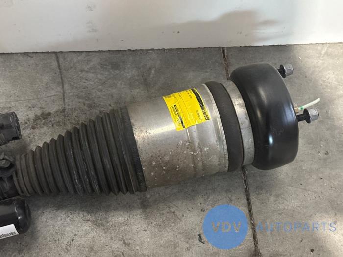 Fronts shock absorber, left Mercedes C-Klasse