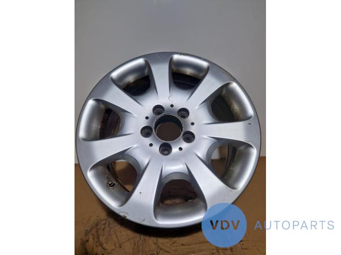 Llanta Mercedes C-Klasse