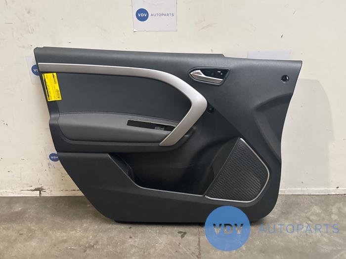 Tapicerka drzwi lewych przednich wersja 4-drzwiowa Mercedes T-Klasse