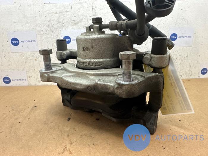 Etrier de frein (pince) avant droit Mercedes T-Klasse